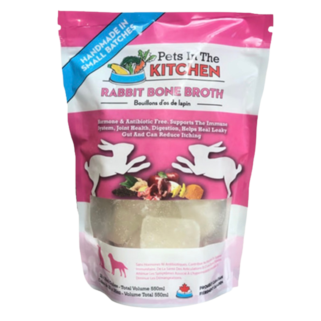 PETS IN THE KITCHEN | Bouillon d'os de lapin - Supplément pour chiens. Solution Nutrition Animale, votre référence en alimentation animale au Québec.