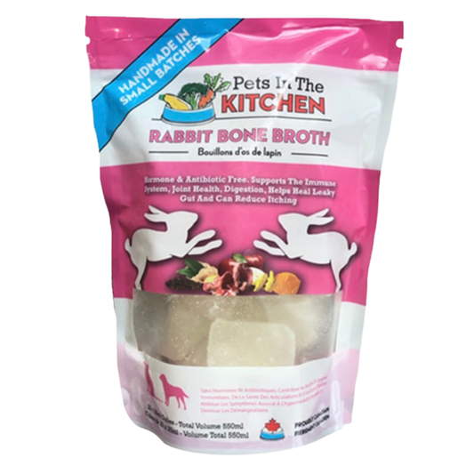 PETS IN THE KITCHEN | Bouillon d'os de lapin - Supplément pour chiens. Solution Nutrition Animale, votre référence en alimentation animale au Québec.