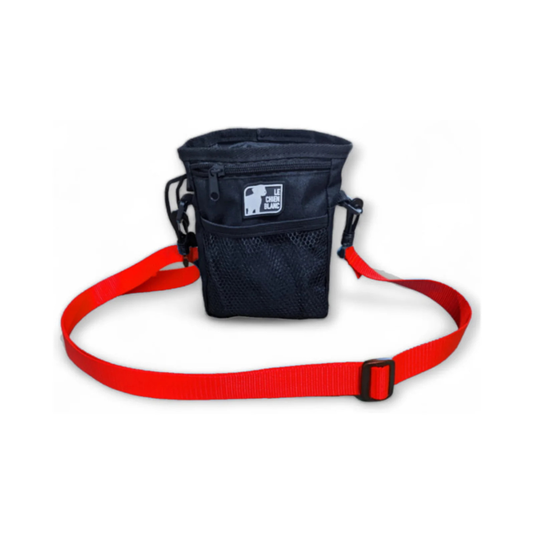 LE CHIEN BLANC | Pochette à gâteries Volt 2.0 rouge Solution Nutrition Animale Saguenay